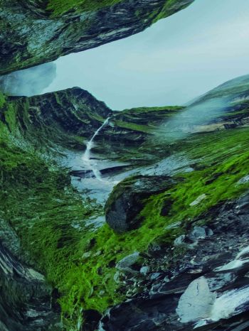 2001 EL SUEÑO, LA TRAICIÓN Y EL AMOR